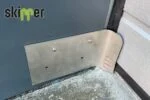 Paraspifferi per porta avvolgibile in acciaio inox 304 con 2 staffe a parete – Skipper - immagine 3