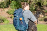 Lanciapalline con pallina in gomma, pieghevole, 46 cm da aperto – Chuckit! Fetch & Fold Launcher Mini - immagine 4