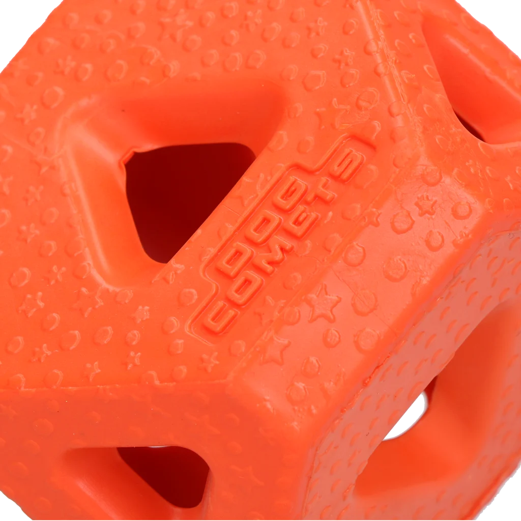 Cubo porta snack in gomma TPR per snack e bastoncini da masticare, arancione – Dog Comets Treat Lock Cube - immagine 2