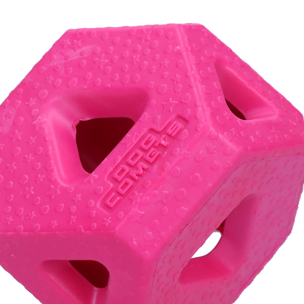 Cubo port snack in gomma TPR per snack e bastoncini da masticare, rosa – Dog Comets Treat Lock Cube - immagine 2