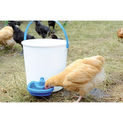 Ciotola per abbeverare le galline in plastica 0,5 l - immagine 2