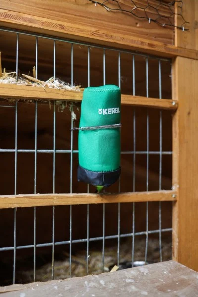 Copertura termica per bottiglia per abbeveraggio con coulisse, 500 ml – Kerbl - immagine 4