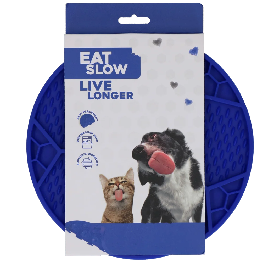 EATS067A.png Tappetino da leccare per cani con motivo a pallone e ventose, Ø 22 cm, blu – Eat Slow Live Longer Lick Mat Soccer Ball - immagine 1