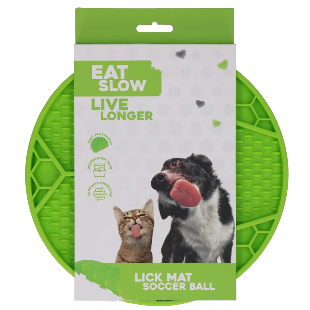 Tappetino da leccare per cani con motivo a pallone da calcio e ventose, Ø 22 cm, verde – Eat Slow Live Longer Lick Mat Soccer Ball - immagine 1