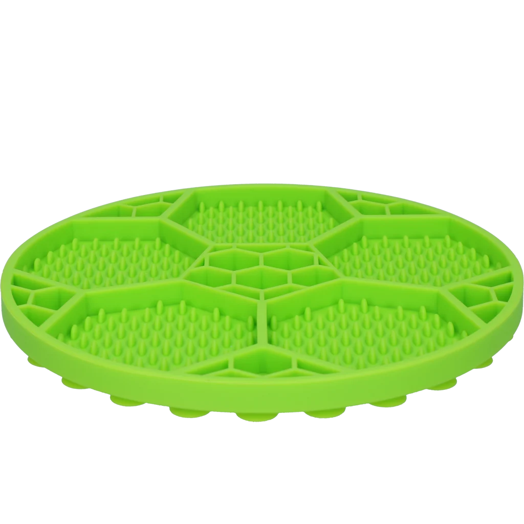 Tappetino da leccare per cani con motivo a pallone da calcio e ventose, Ø 22 cm, verde – Eat Slow Live Longer Lick Mat Soccer Ball - immagine 3