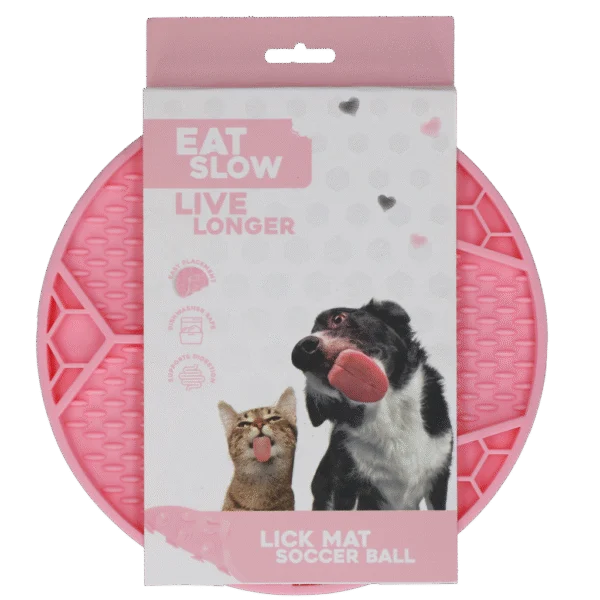 Tappetino da leccare per cani con motivo a pallone da calcio e ventose, Ø 22 cm, rosa – Eat Slow Live Longer Lick Mat Soccer Ball