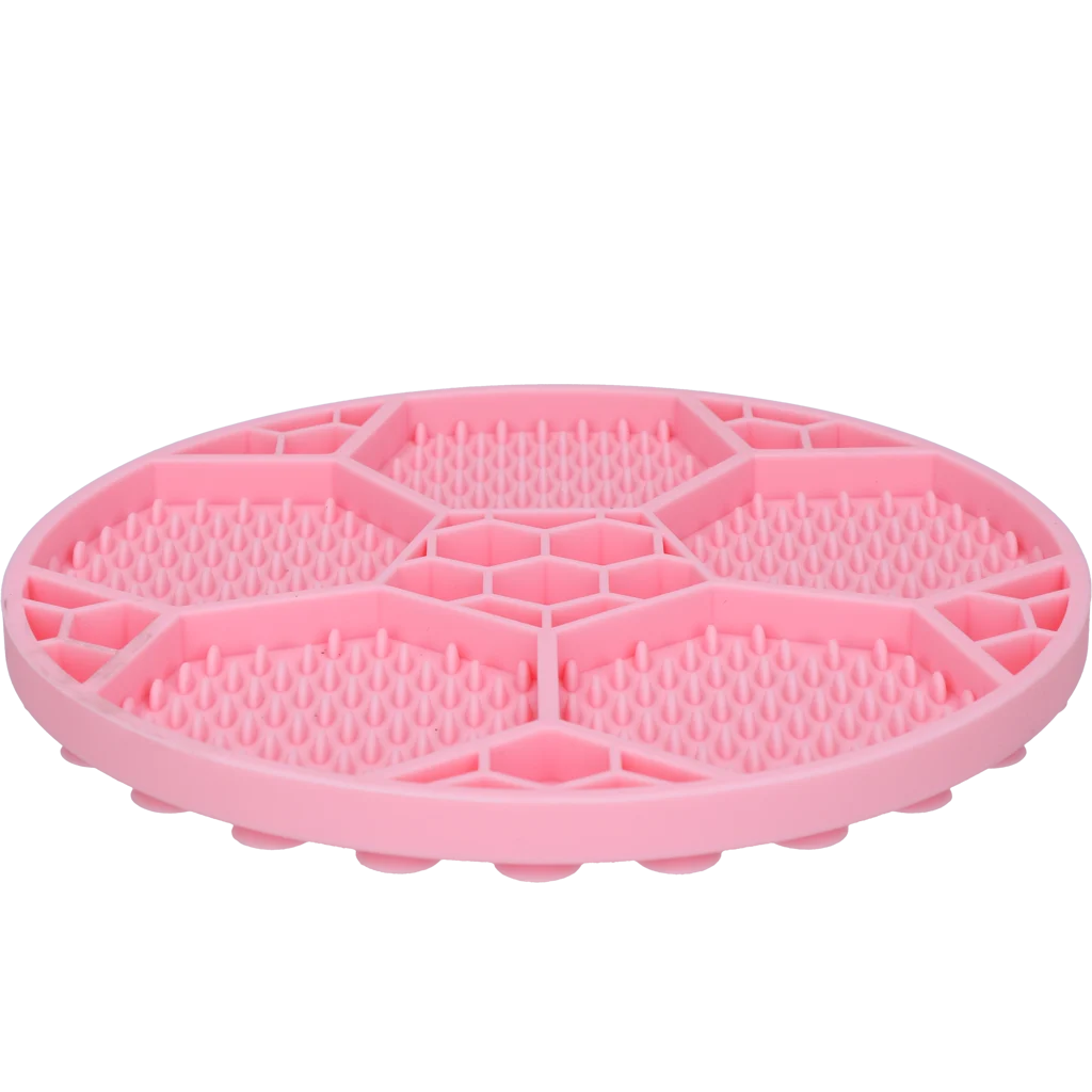 Tappetino da leccare per cani con motivo a pallone da calcio e ventose, Ø 22 cm, rosa – Eat Slow Live Longer Lick Mat Soccer Ball - immagine 3