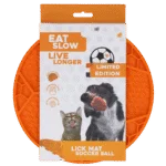 Tappetino da leccare per cani con motivo a pallone da calcio e ventose, Ø 22 cm, arancione – Eat Slow Live Longer Lick Mat Soccer Ball