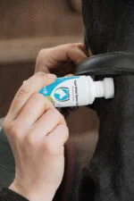 Spugna neutralizzante degli odori per cavalli con oli essenziali, 75 ml – Excellent Horse Odour Spons-On - immagine 3