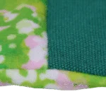 Gioco olfattivo con materiale frusciante e spazio per gli snack – Garden Paws Garden Glove Summer Shrubs - immagine 4