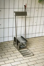 Puliscistivali in acciaio inox con 3 spazzole, modello basso – Vink - immagine 2