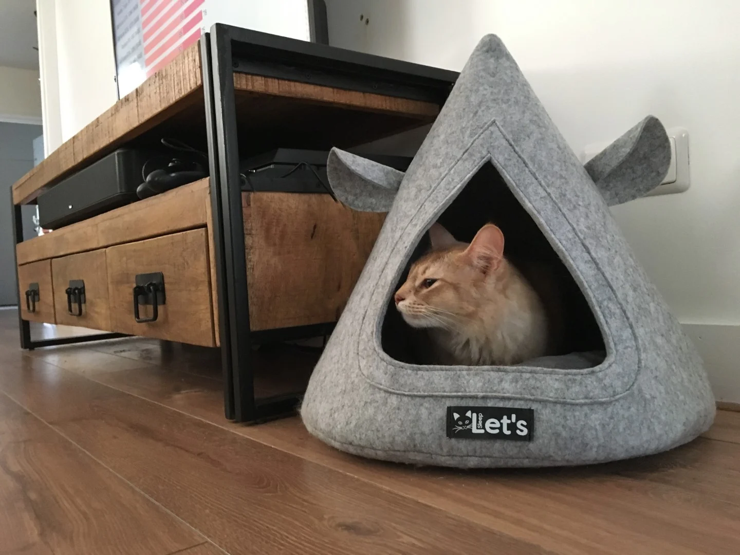 Tenda per gatti in feltro con cuscino, 50 x 45 cm, grigia – Let's Sleep Pet Cave TeePee - immagine 3