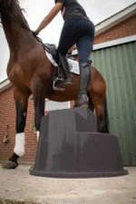 Pedana di montaggio con 3 gradini antiscivolo, nera, 53 cm – Excellent Horse - immagine 3