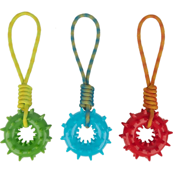 Anello per cani con punte, corda e impugnatura, colori assortiti – Pawise Play-N-Tug Ring With Handle