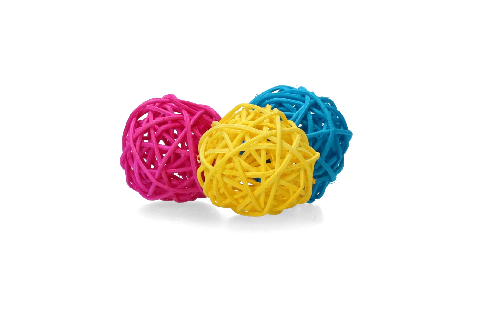 Pallina colorata da rosicchiare per conigli e roditori – Pawise Play & Chew Balls - immagine 2