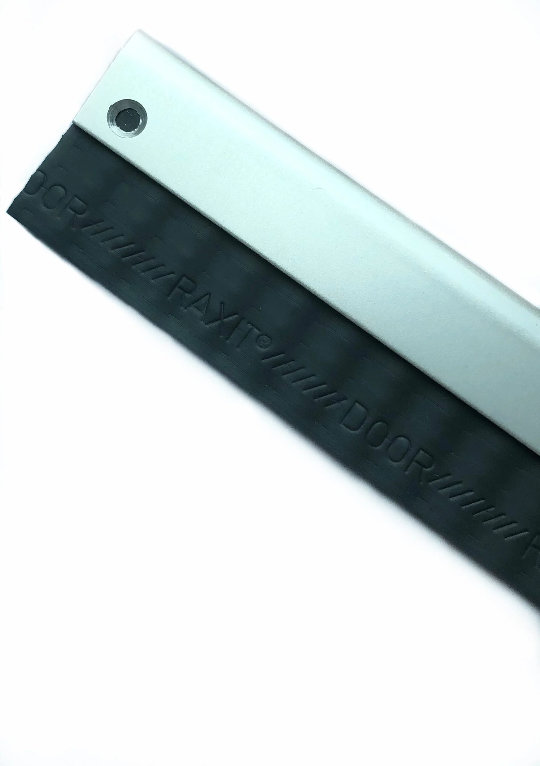 Guarnizione per porte contro i roditori con supporto in alluminio – Raxit Ready to Use (1 m) 40 mm - immagine 1