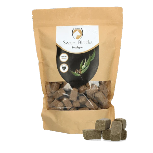 Premi per cavalli all’eucalipto, a basso contenuto di zuccheri, 1 kg – Excellent Horse Sweet Blocks