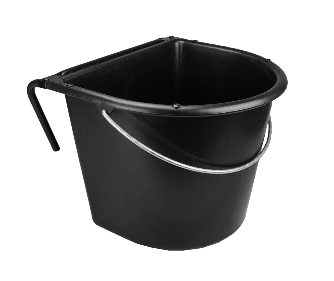 Mangiatoia appendibile per cavalli con manico in metallo, 15 l, nera – Vplast - immagine 2